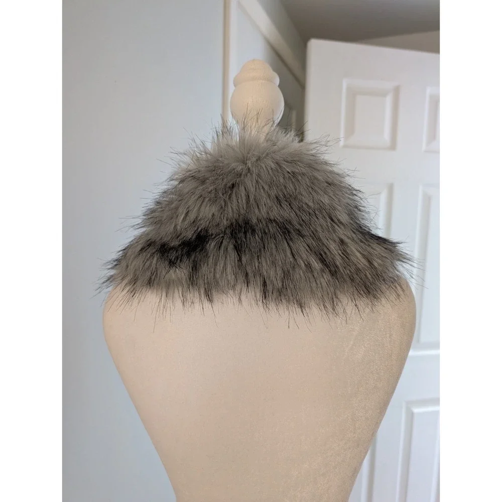 Faux Fur Stole Scarf Satin Lined Plush OS Wrap Silver 30x7